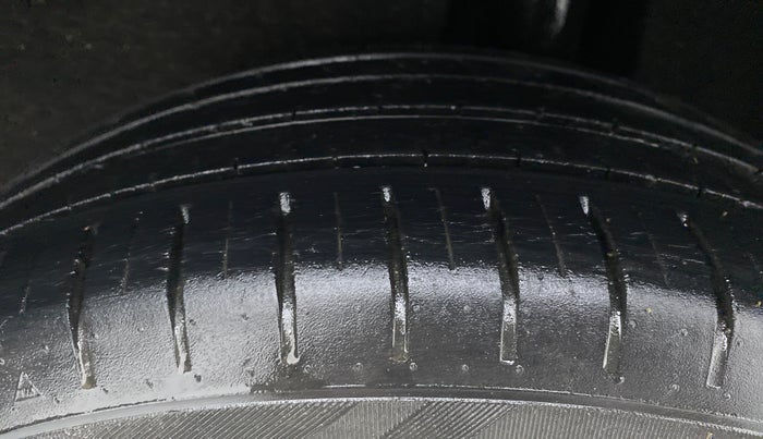 2018 Maruti Baleno ZETA PETROL 1.2, Petrol, Manual, 39,800 km, Left Rear Tyre Tread