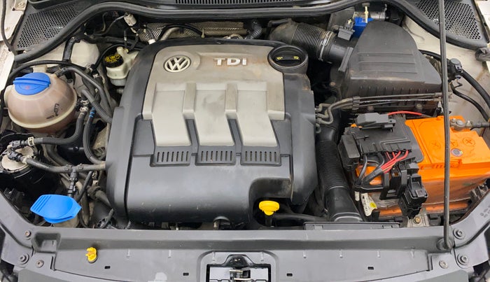 2014 Volkswagen Polo COMFORTLINE 1.5L, Diesel, Manual, 1,08,153 km, Open Bonet