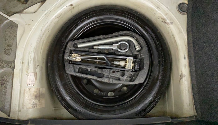 2014 Volkswagen Polo COMFORTLINE 1.5L, Diesel, Manual, 1,08,153 km, Spare Tyre