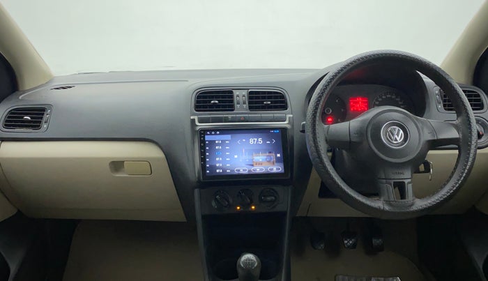 2014 Volkswagen Polo COMFORTLINE 1.5L, Diesel, Manual, 1,08,153 km, Dashboard