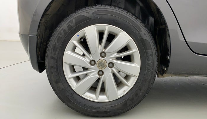 2015 Maruti Swift ZXI D, Petrol, Manual, 45,608 km, Right Rear Wheel