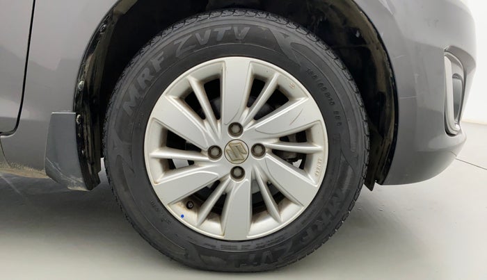 2015 Maruti Swift ZXI D, Petrol, Manual, 45,608 km, Right Front Wheel