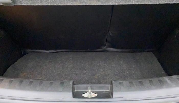 2015 Maruti Swift ZXI D, Petrol, Manual, 45,608 km, Boot Inside