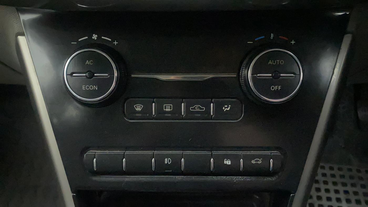 2019 Tata NEXON XZ PLUS PETROL, Petrol, Manual, 42,004 km, Automatic Climate Control