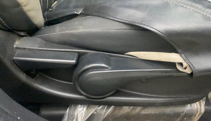 2019 Tata NEXON XZ PLUS PETROL, Petrol, Manual, 42,004 km, Driver Side Adjustment Panel