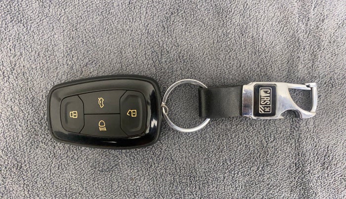2019 Tata NEXON XZ PLUS PETROL, Petrol, Manual, 42,004 km, Key Close Up