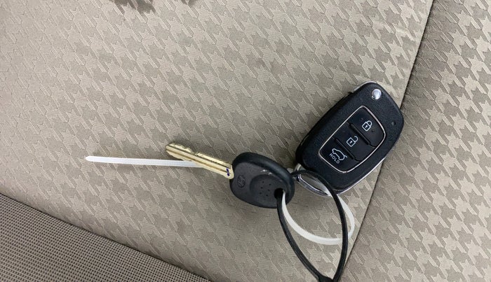 2018 Hyundai Elite i20 SPORTZ 1.2, Petrol, Manual, 29,976 km, Key Close Up