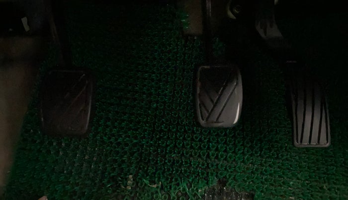 2013 Maruti Swift Dzire VXI, Petrol, Manual, 91,432 km, Pedals