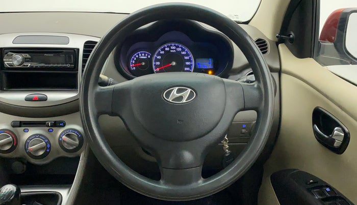 2013 Hyundai i10 MAGNA 1.1, Petrol, Manual, 32,941 km, Steering Wheel Close Up