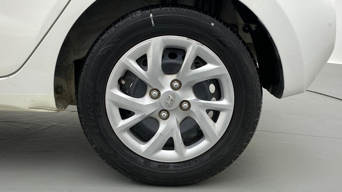 2017 Hyundai Grand i10 Sportz1.2 CRDI, Diesel, Manual, 43,095 km, Left Rear Wheel