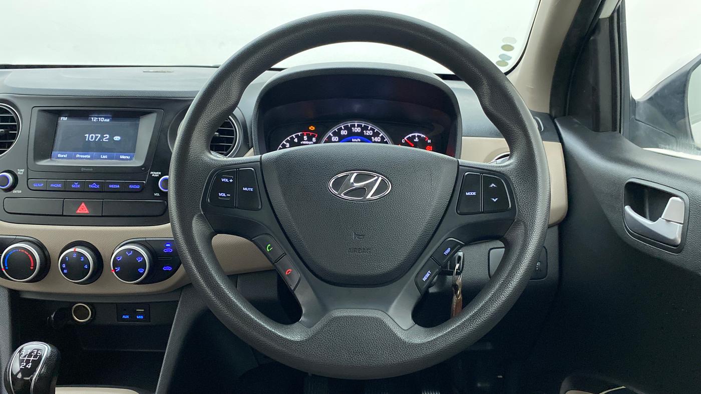 2017 Hyundai Grand i10 Sportz1.2 CRDI, Diesel, Manual, 43,095 km, Steering Wheel Close Up