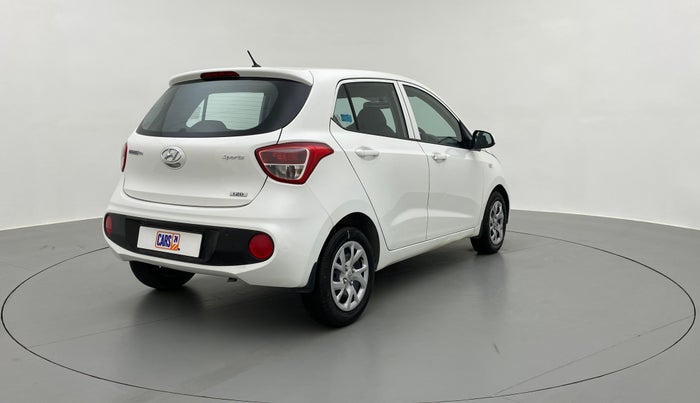 2017 Hyundai Grand i10 Sportz1.2 CRDI, Diesel, Manual, 43,095 km, Right Back Diagonal
