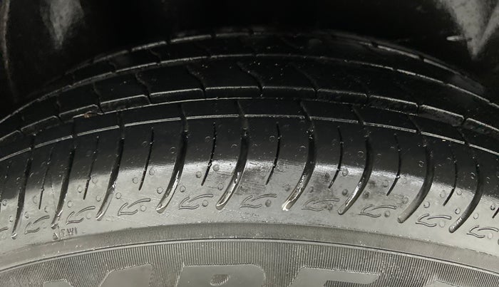 2021 Volkswagen Vento COMFORTLINE 1.0 TSI MT, Petrol, Manual, 16,362 km, Right Rear Tyre Tread