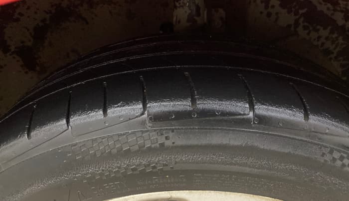 2016 Maruti Baleno ZETA PETROL 1.2, Petrol, Manual, 70,773 km, Right Front Tyre Tread