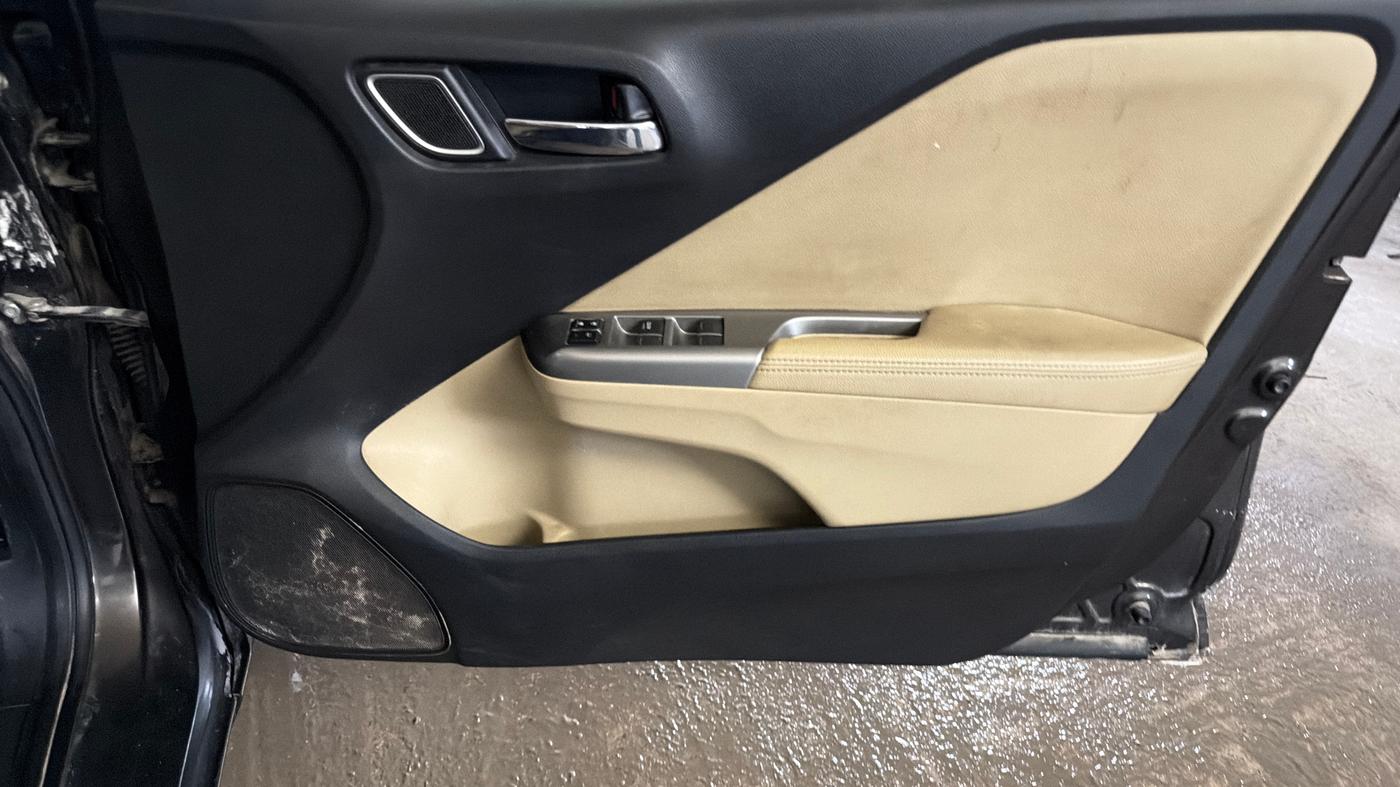 2018 Honda City 1.5L I-VTEC VX, Petrol, Manual, 66,224 km, Driver Side Door Panels Control