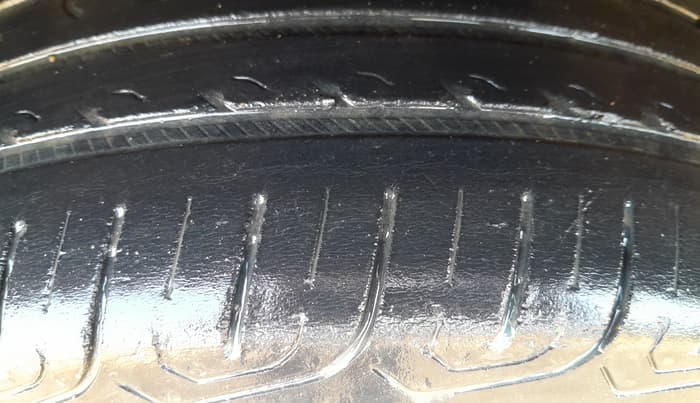 2012 Honda Brio S MT, Petrol, Manual, 67,287 km, Left Front Tyre Tread