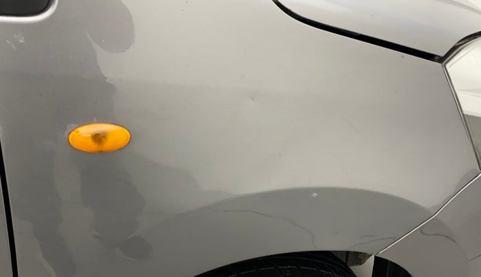 2015 Maruti Wagon R 1.0 LXI, Petrol, Manual, 28,644 km, Right fender - Minor scratches