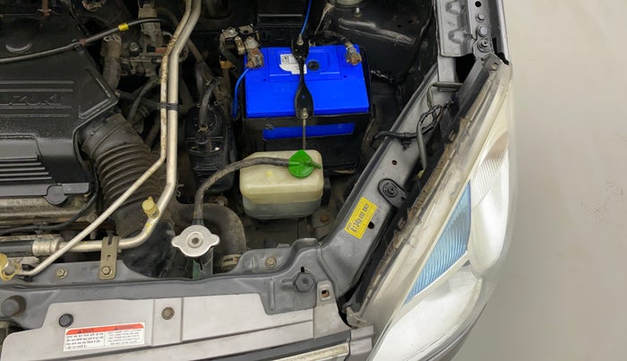 2015 Maruti Wagon R 1.0 LXI, Petrol, Manual, 28,644 km, Left headlight - Clamp has minor damage