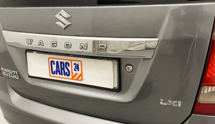 2015 Maruti Wagon R 1.0 LXI, Petrol, Manual, 28,644 km, Dicky (Boot door) - Minor scratches