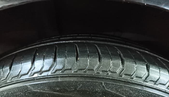2023 Hyundai Verna S MT 1.5 MPI, Petrol, Manual, 31,793 km, Right Rear Tyre Tread