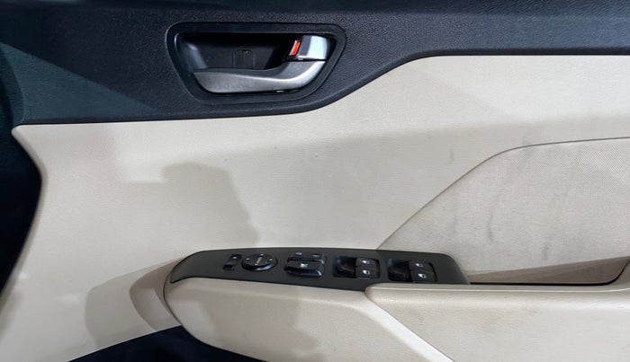 2021 Hyundai Verna S PLUS 1.5 VTVT, Petrol, Manual, 56,530 km, Driver Side Door Panels Control
