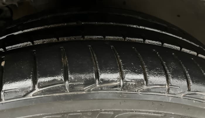 2017 Hyundai Tucson 2WD AT GL PETROL , Petrol, Automatic, 95,364 km, Right Front Tyre Tread