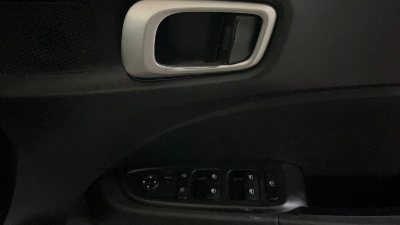 2019 Hyundai VENUE S 1.0 TURBO DCT, Petrol, Automatic, 45,759 km, Driver Side Door Panels Control