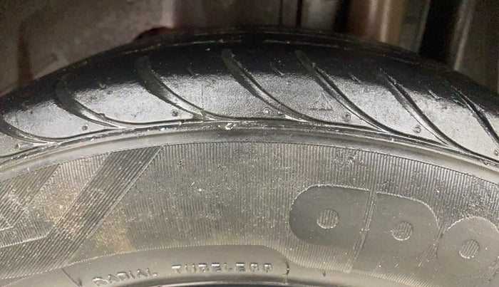 2016 Ford Figo Aspire TREND 1.2 PETROL, Petrol, Manual, 92,931 km, Left Rear Tyre Tread