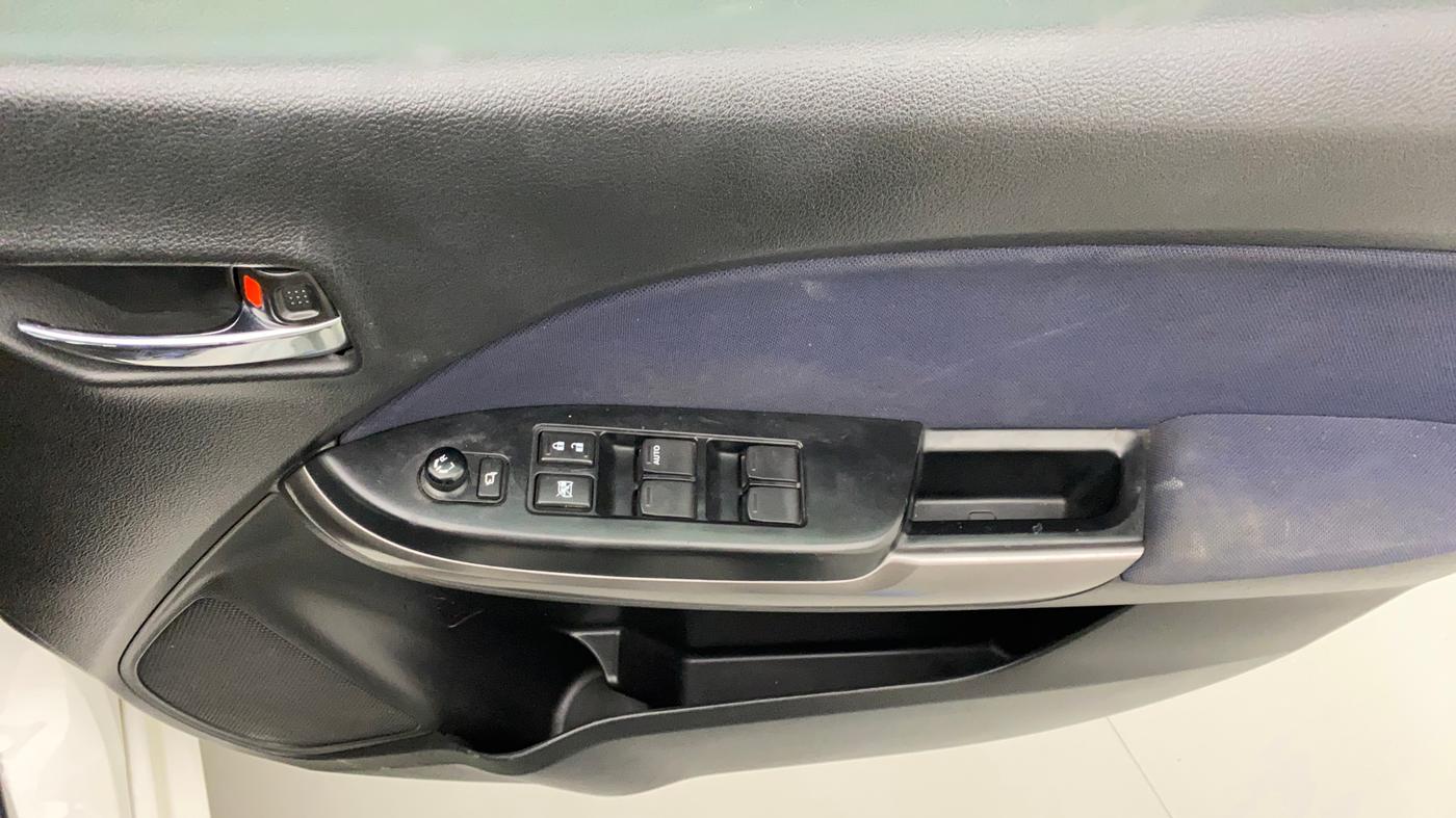 2019 Maruti Baleno ALPHA CVT PETROL 1.2, Petrol, Automatic, 42,427 km, Driver Side Door Panels Control