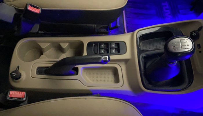 2018 Mahindra TUV 300 PLUS P8, Diesel, Manual, 81,871 km, Gear Lever