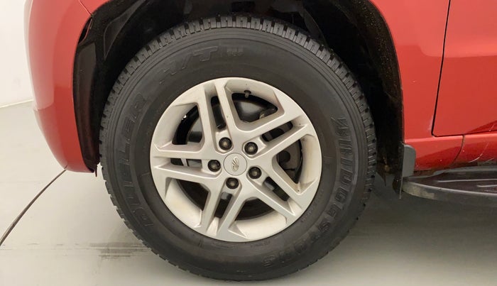 2018 Mahindra TUV 300 PLUS P8, Diesel, Manual, 81,871 km, Left Front Wheel