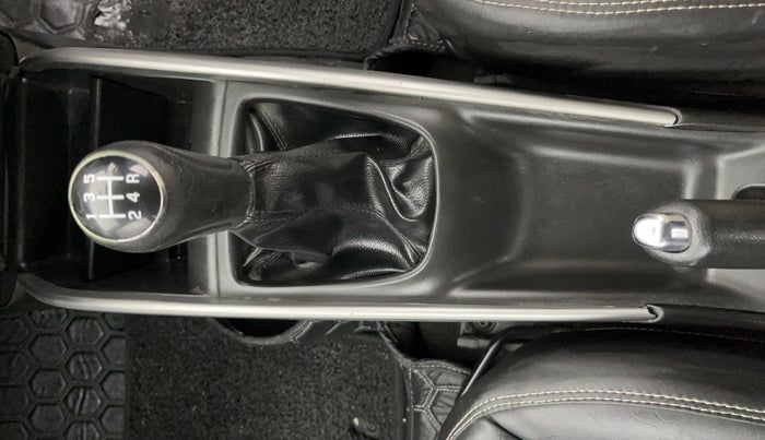 2016 Maruti Baleno DELTA PETROL 1.2, Petrol, Manual, 82,372 km, Gear Lever