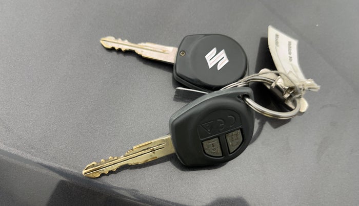 2016 Maruti Baleno DELTA PETROL 1.2, Petrol, Manual, 82,372 km, Key Close Up