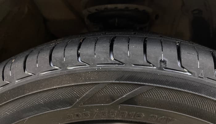 2019 Hyundai Elite i20 ASTA (O) CVT, Petrol, Automatic, 47,900 km, Right Front Tyre Tread