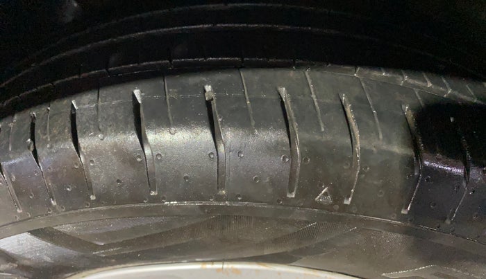 2017 Hyundai Creta E PLUS 1.4 DIESEL, Diesel, Manual, 53,386 km, Left Front Tyre Tread