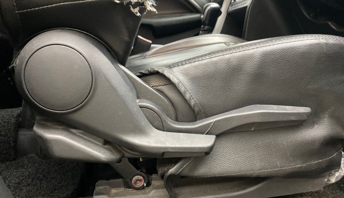 2022 Maruti BREZZA ZXI AT SMART HYBRID, Petrol, Automatic, 68,377 km, Driver Side Adjustment Panel