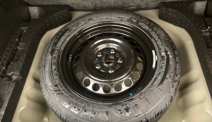 2022 Maruti BREZZA ZXI AT SMART HYBRID, Petrol, Automatic, 68,377 km, Spare Tyre