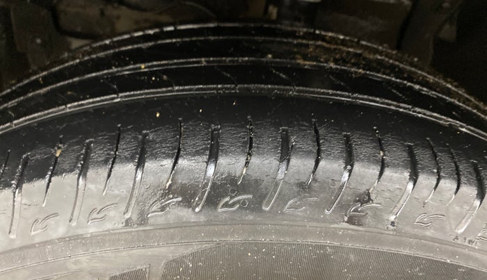 2022 Maruti BREZZA ZXI AT SMART HYBRID, Petrol, Automatic, 68,377 km, Left Front Tyre Tread