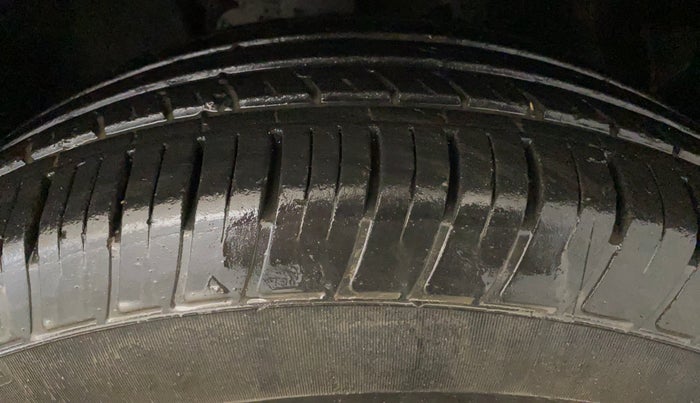 2022 Tata Harrier XM 2.0L KRYOTEC, Diesel, Manual, 38,886 km, Right Front Tyre Tread