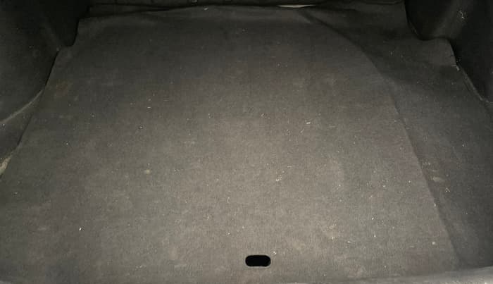 2013 Hyundai Verna FLUIDIC 1.6 VTVT SX, Petrol, Manual, 71,742 km, Boot Inside