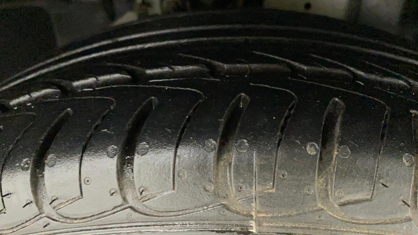 2020 Ford Ecosport TITANIUM 1.5L DIESEL, Diesel, Manual, 56,010 km, Right Front Tyre Tread