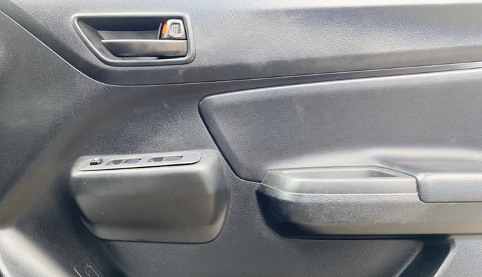 2021 Maruti Swift LXI, Petrol, Manual, 34,501 km, Driver Side Door Panels Control