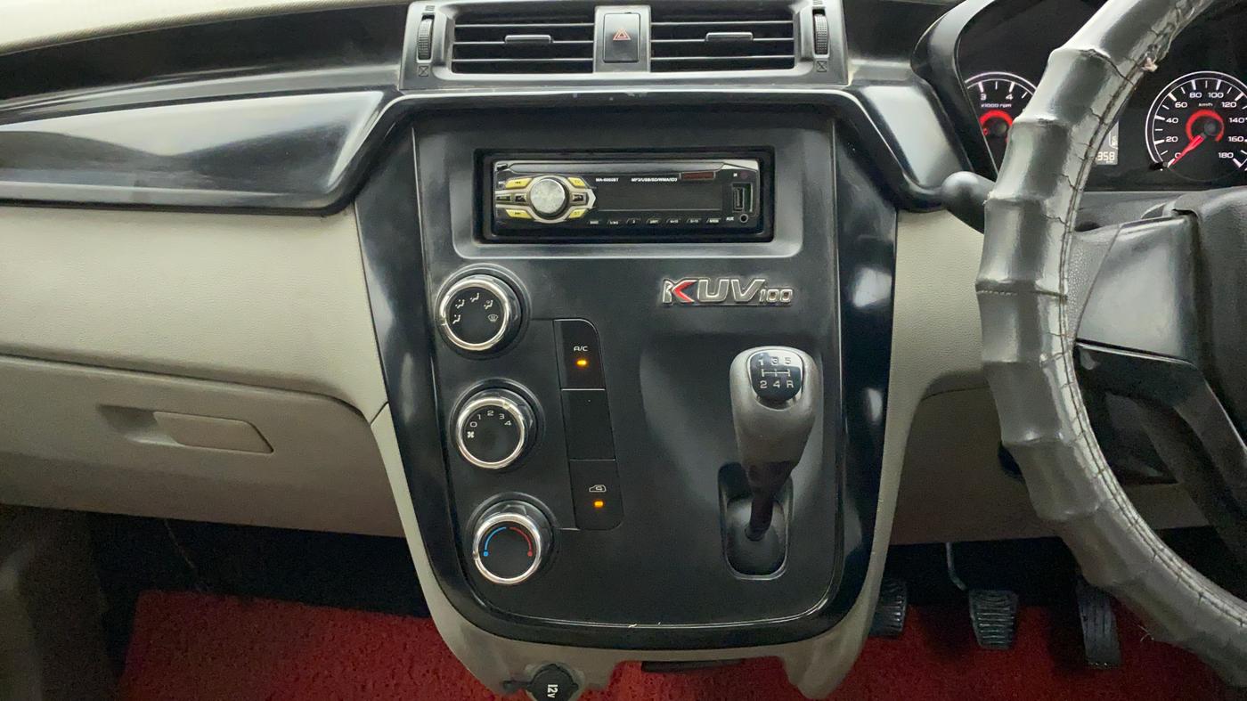 2017 Mahindra Kuv100 K2 6 STR, Petrol, Manual, 41,358 km, Air Conditioner