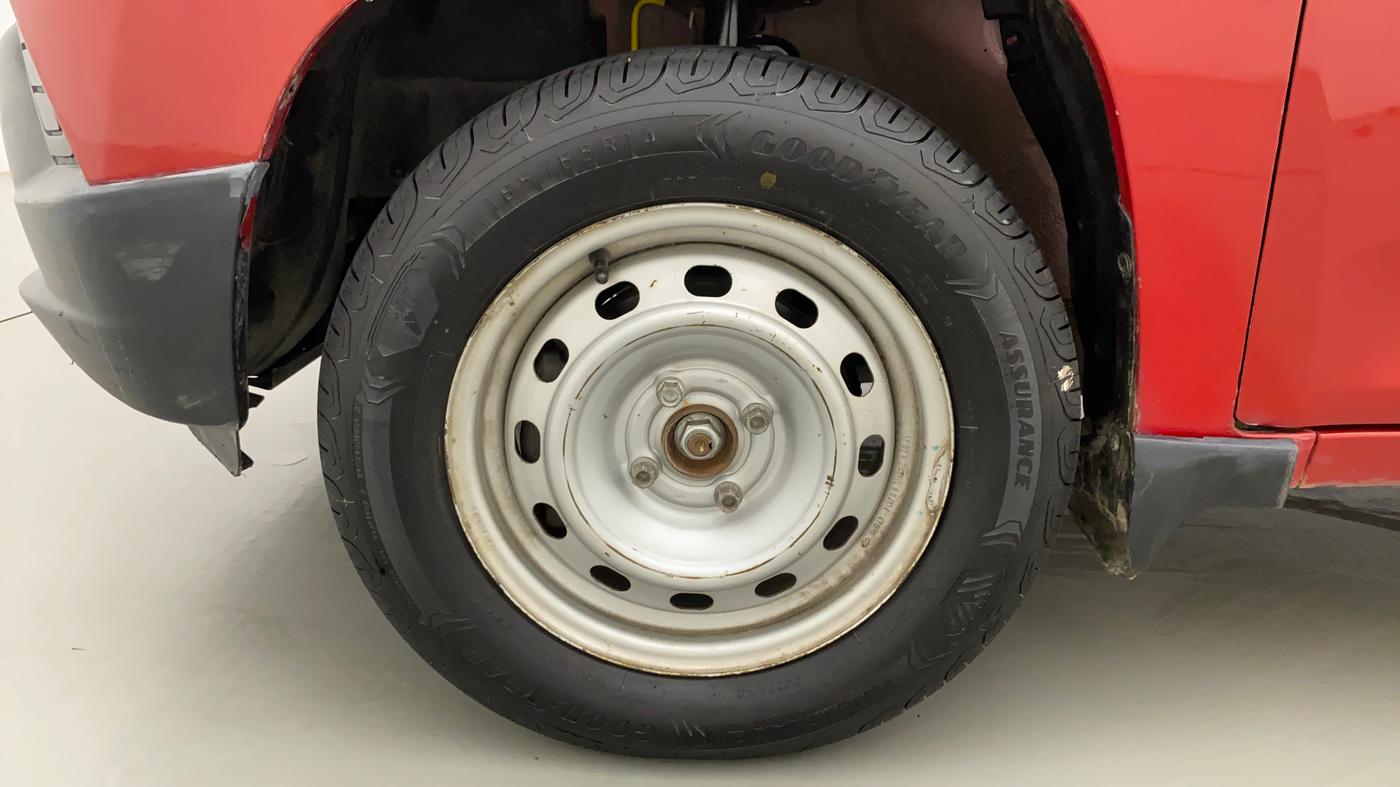 2017 Mahindra Kuv100 K2 6 STR, Petrol, Manual, 41,358 km, Left Front Wheel
