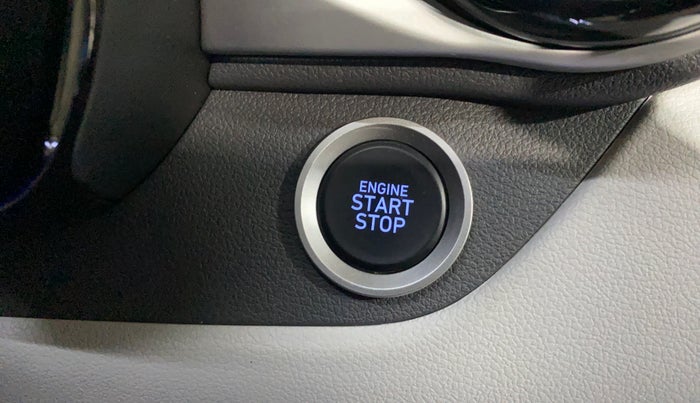 2025 Hyundai GRAND I10 NIOS Sportz (O) 1.2 Kappa AMT, Petrol, Automatic, 7,112 km, Keyless Start/ Stop Button