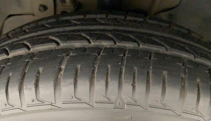 2017 Tata Tiago XT PETROL, Petrol, Manual, 45,575 km, Left Front Tyre Tread