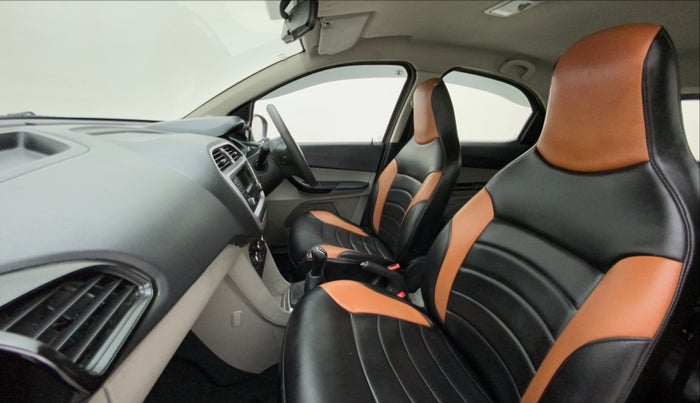 2017 Tata Tiago XT PETROL, Petrol, Manual, 45,575 km, Right Side Front Door Cabin
