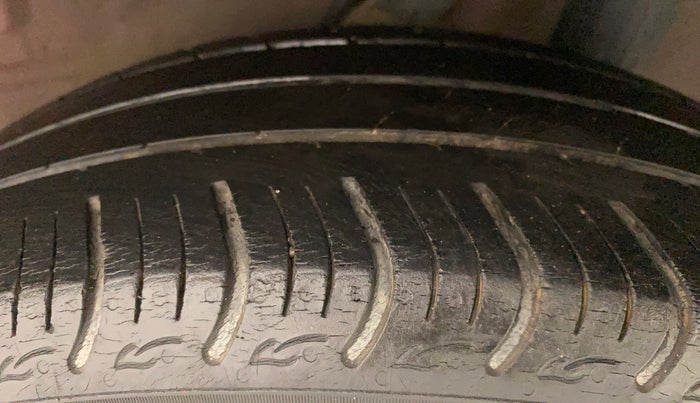 2018 Honda Amaze 1.2L I-VTEC V, Petrol, Manual, 39,114 km, Left Rear Tyre Tread