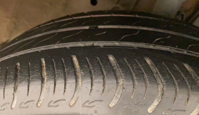 2018 Honda Amaze 1.2L I-VTEC V, Petrol, Manual, 39,114 km, Right Front Tyre Tread