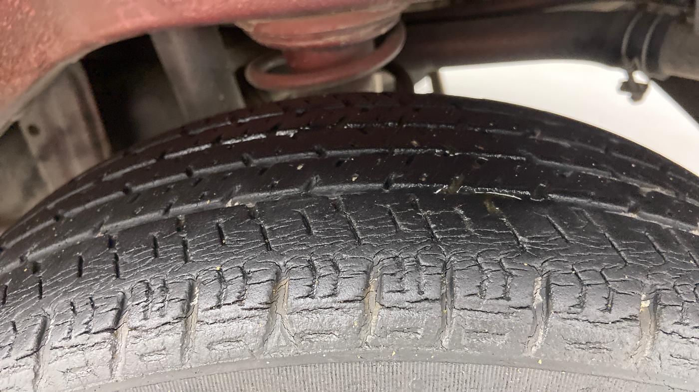 2014 Maruti Alto K10 VXI, Petrol, Manual, 36,371 km, Left Rear Tyre Tread